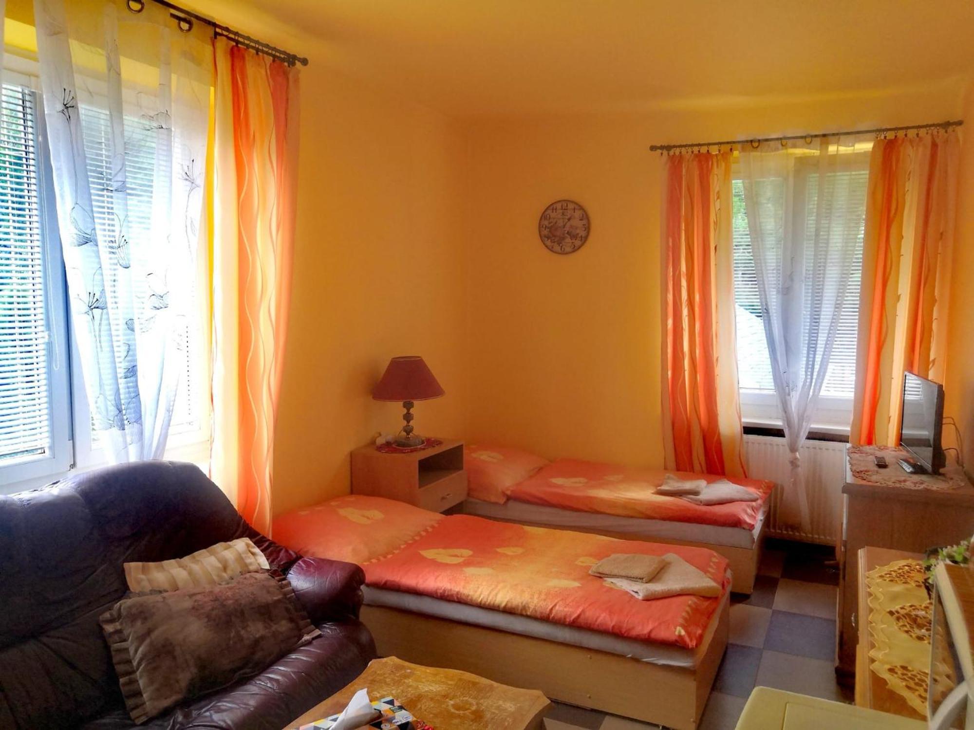 Villa Anastazis - Penzion Eden Карловы Вары Экстерьер фото