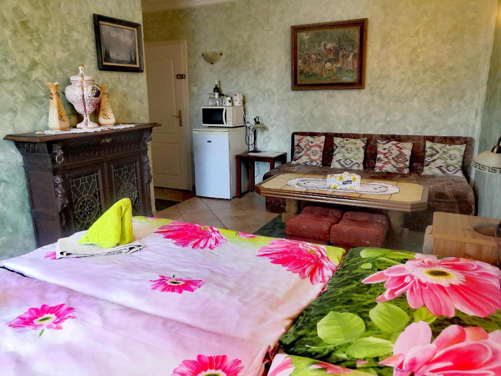 Villa Anastazis - Penzion Eden Карловы Вары Экстерьер фото