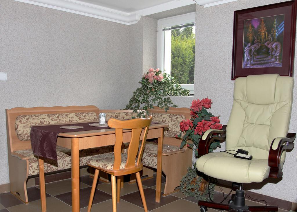 Villa Anastazis - Penzion Eden Карловы Вары Экстерьер фото